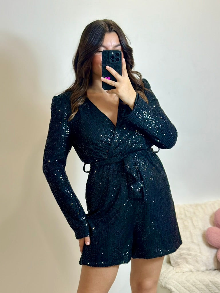 combishort à sequin pour femme, tendance mode pour les fêtes