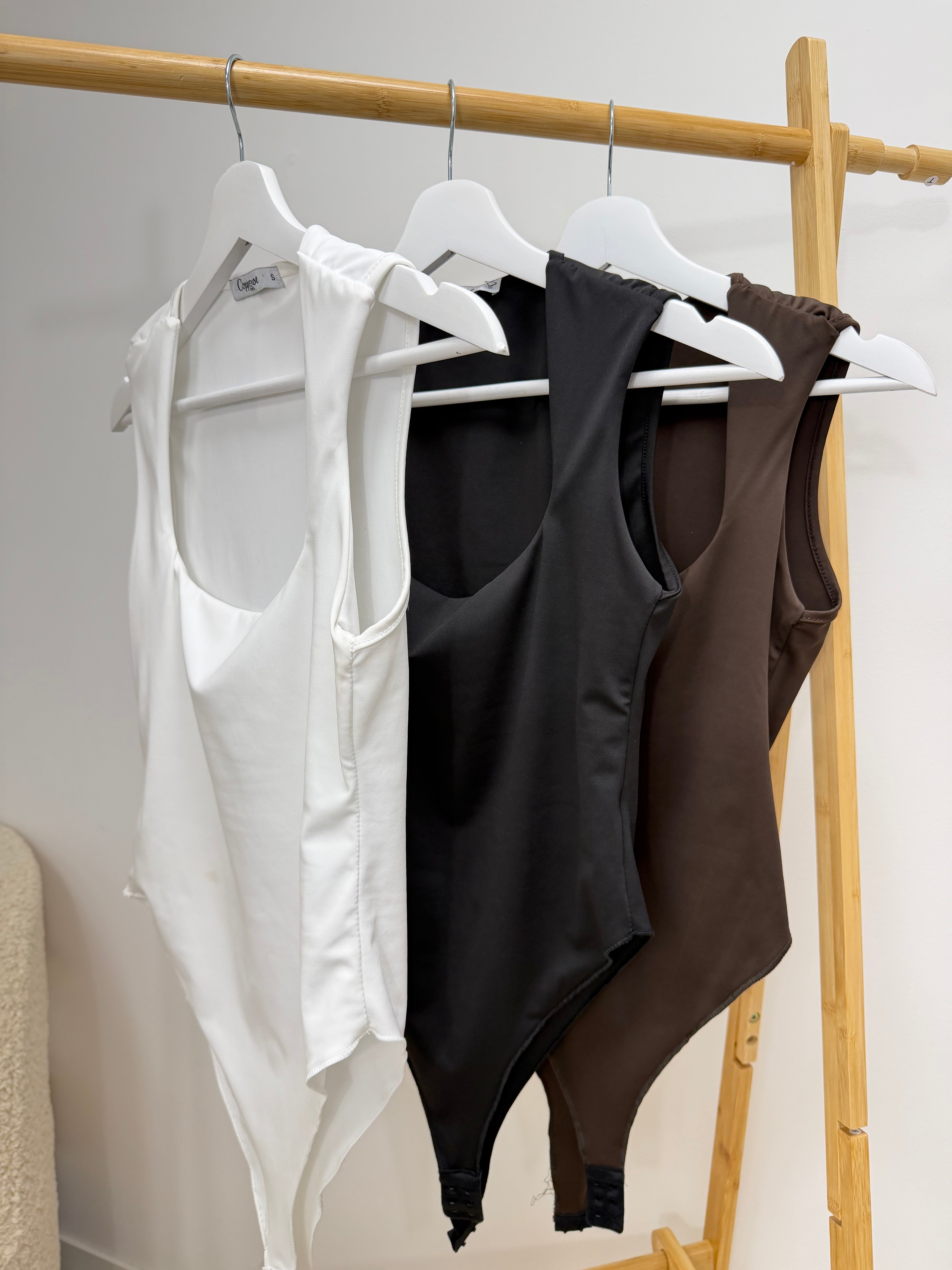 body Body TARA noir dsclothes