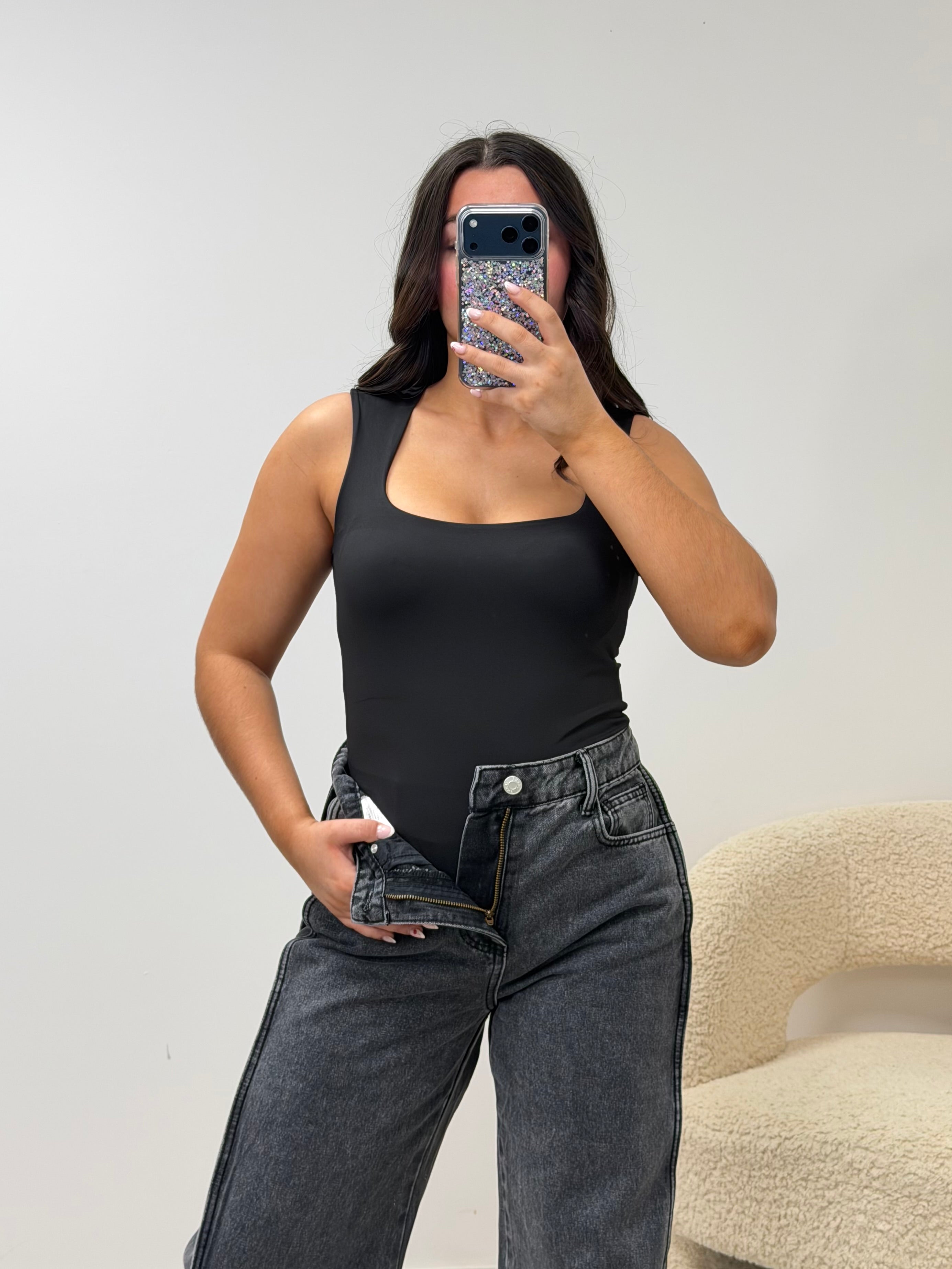 body Body TARA noir dsclothes